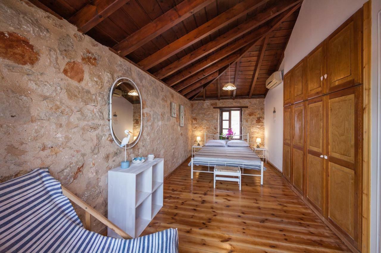 Rosalia Apartments Chalki Town Exteriér fotografie